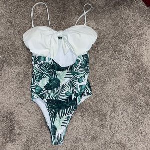 New One piece bathing suit